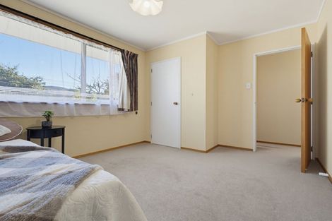 Photo of property in 10b Taurus Place, Kawaha Point, Rotorua, 3010