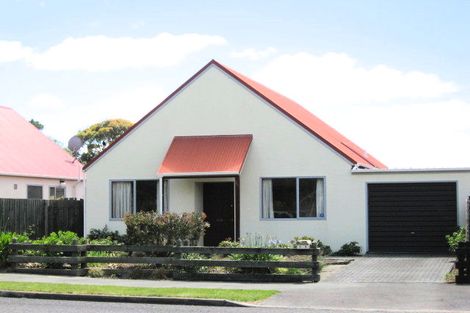 Photo of property in 1/1 Campbell Street, Sumner, Christchurch, 8081