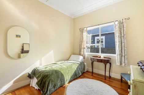Photo of property in 1/18 Gladstone Road, Northcote, Auckland, 0627