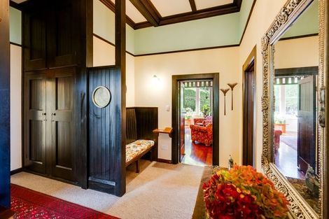 Photo of property in 19 Cameron Road, Bluff Hill, Napier, 4110