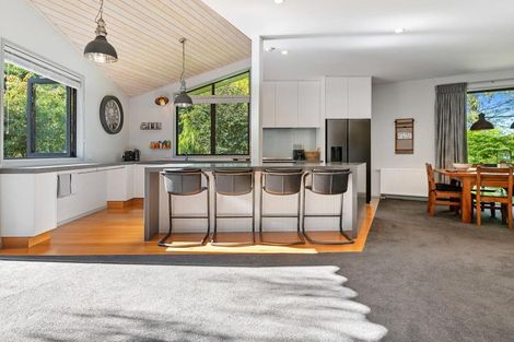 Photo of property in 70b Grand Vue Road, Kawaha Point, Rotorua, 3010