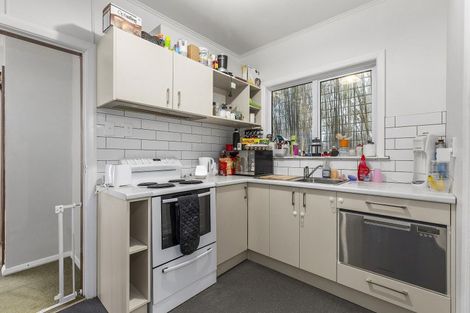 Photo of property in 168 Sutherland Road, Lyall Bay, Wellington, 6022