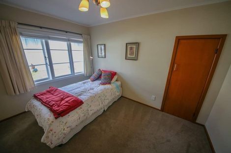 Photo of property in 3 Alma Street, Te Atatu South, Auckland, 0610