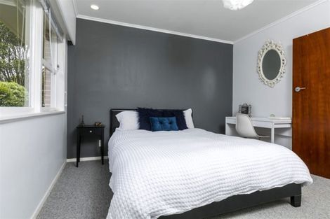 Photo of property in 1066 Scenic Drive North, Swanson, Auckland, 0816