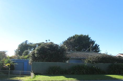 Photo of property in 28 Koromiko Street, Otaki Beach, Otaki, 5512