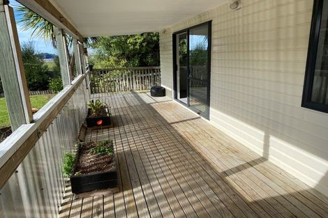 Photo of property in 6 Barnes Road, Redwood, Christchurch, 8051