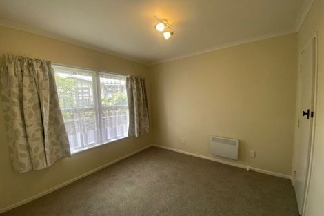 Photo of property in 1/15 Munstead Place, Hillcrest, Auckland, 0627