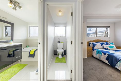 Photo of property in 47 Evans Road, Weymouth, Auckland, 2103