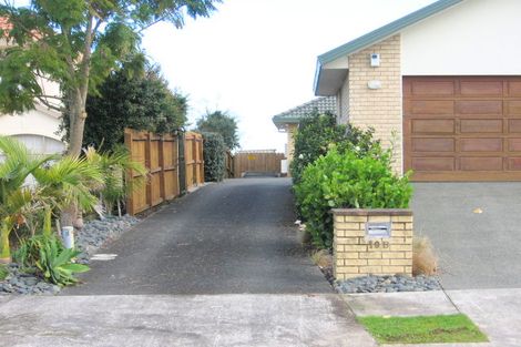 Photo of property in 1/19 Emyvalie Place, Dannemora, Auckland, 2016