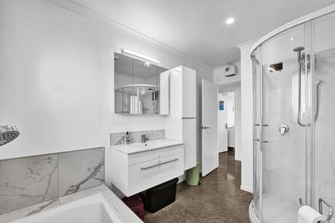 Photo of property in 14e Junction Street, Welbourn, New Plymouth, 4310