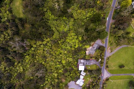 Photo of property in 174 Shaw Road, Oratia, Auckland, 0604