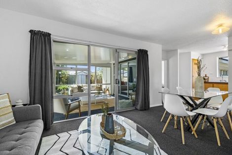 Photo of property in 47 Oakley Crescent, Hornby, Christchurch, 8042