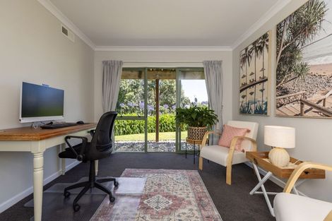 Photo of property in 56 Kakariki Grove, Waikanae, 5036