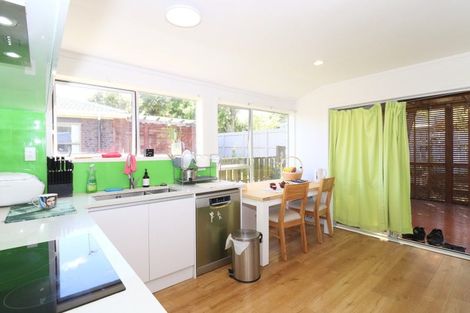 Photo of property in 1/48 Mirrabooka Avenue, Botany Downs, Auckland, 2010
