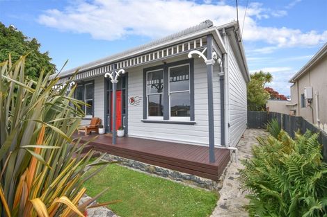 Photo of property in 22 De Carle Street, Saint Kilda, Dunedin, 9012