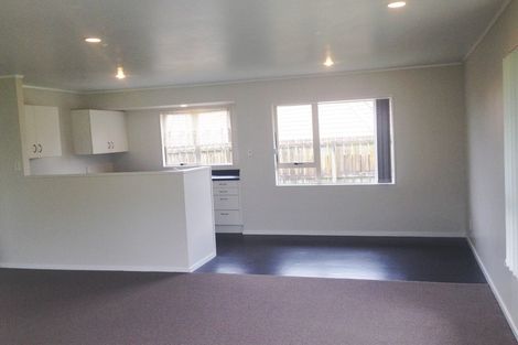 Photo of property in 17 Cretian Crescent, Henderson, Auckland, 0612