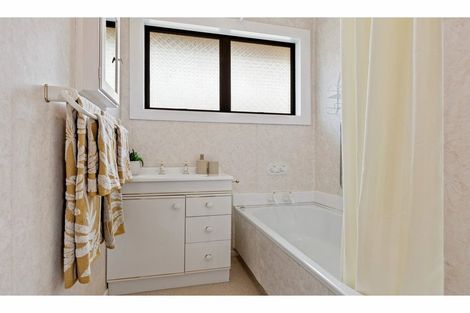 Photo of property in 9 Doyle Place, Avondale, Christchurch, 8061