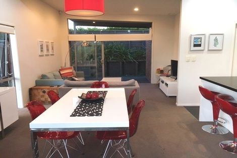 Photo of property in 32 Norcross Avenue, Henderson, Auckland, 0612
