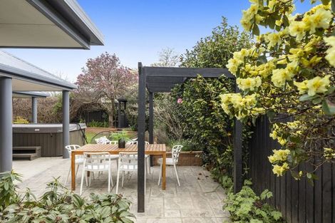 Photo of property in 1 Oaktree Lane, Bishopdale, Christchurch, 8053