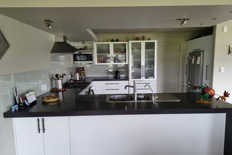 Photo of property in 35 Barbados Way, One Tree Point, 0118