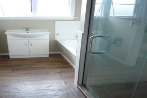 Photo of property in 26 Pinehurst Crescent, Russley, Christchurch, 8042