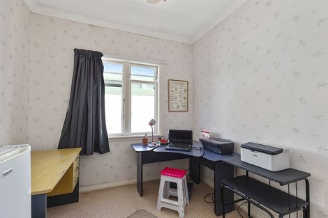 Photo of property in 8 Ngatitoa Street, Tawa, Wellington, 5028