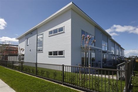 Photo of property in 1 Briddock Way, Swanson, Auckland, 0614