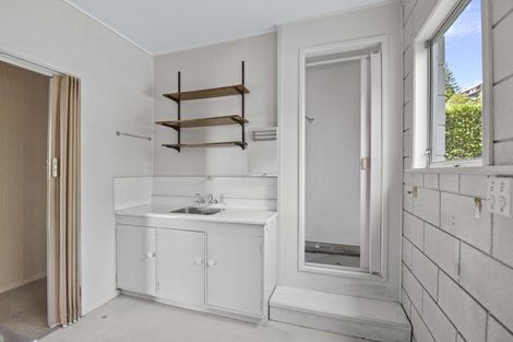 Photo of property in 42 De Luen Avenue, Tindalls Beach, Whangaparaoa, 0930