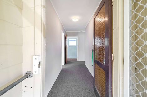 Photo of property in 7 Gloag Street, Waverley, 4510