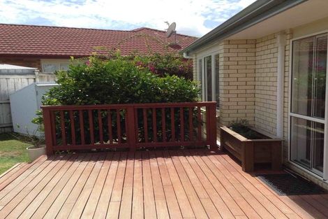 Photo of property in 30 Sandwick Drive, Weymouth, Auckland, 2103