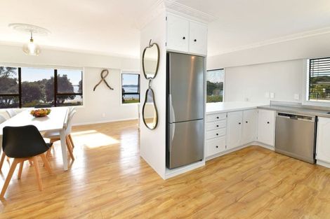 Photo of property in 8 Sunrise Boulevard, Snells Beach, 0920