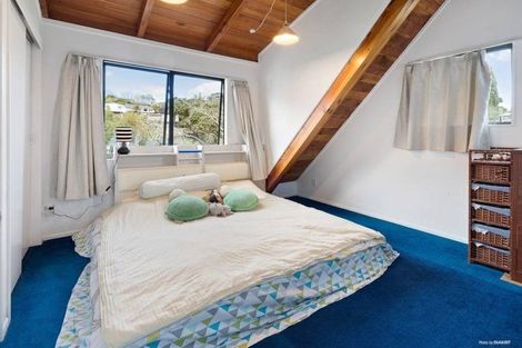 Photo of property in 1/33a Pickwick Parade, Mellons Bay, Auckland, 2014