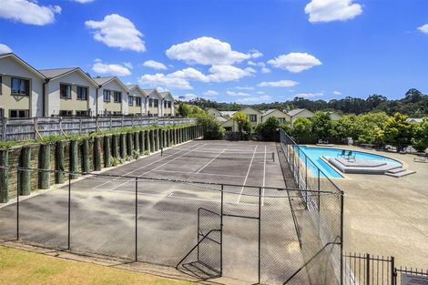 Photo of property in 5/11 The Avenue, Albany, Auckland, 0632