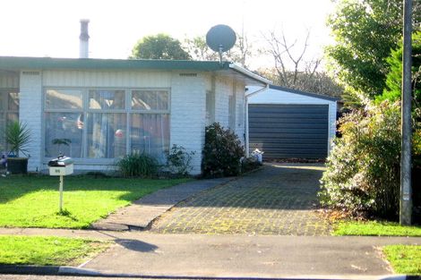 Photo of property in 96 Morrow Avenue, St Andrews, Hamilton, 3200