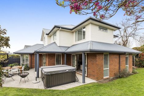 Photo of property in 1 Oaktree Lane, Bishopdale, Christchurch, 8053