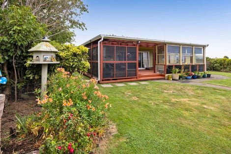 Photo of property in 15 Gilbert Street, Kakaramea, Patea, 4598