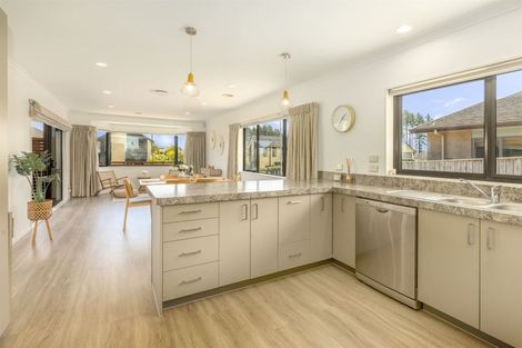 Photo of property in 22 Bluewater Place, Paraparaumu, 5032