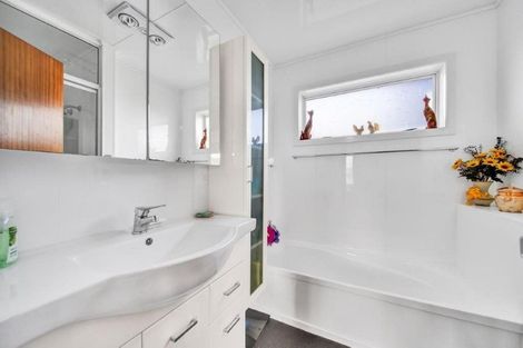 Photo of property in 52a Dixon Avenue, Hawera, 4610