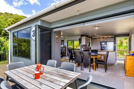 Photo of property in 31 Turangitukua Terrace, Kuratau, Turangi, 3381