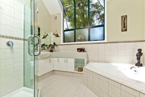 Photo of property in 56 Roland Road, Greenhithe, Auckland, 0632