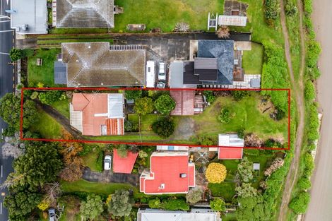 Photo of property in 12 Mana Esplanade, Paremata, Porirua, 5026