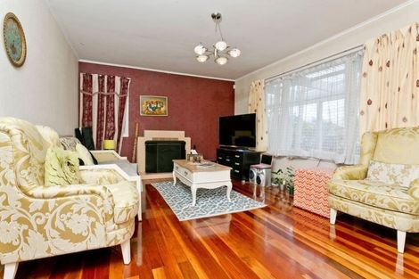 Photo of property in 672 Te Atatu Road, Te Atatu Peninsula, Auckland, 0610