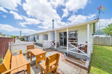 Photo of property in 1a Randwick Crescent, Moera, Lower Hutt, 5010