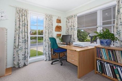 Photo of property in 32 Discovery Drive, Whitby, Porirua, 5024