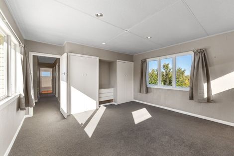 Photo of property in 15 York Crescent, Westown, New Plymouth, 4310