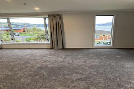 Photo of property in 2 Kellas Street, Macandrew Bay, Dunedin, 9014