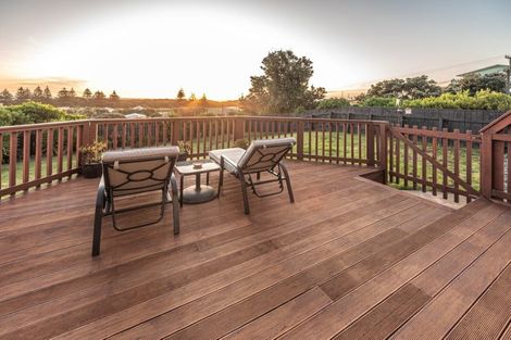 Photo of property in 51a Matai Street, Castlecliff, Whanganui, 4501