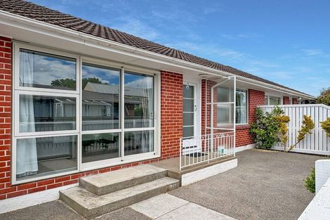 Photo of property in 4/28 Aikmans Road, Merivale, Christchurch, 8014