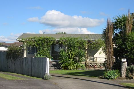 Photo of property in 14b Ross Crescent, Orewa, 0931