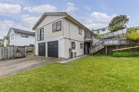 Photo of property in 17 Cathie Place, Karori, Wellington, 6012